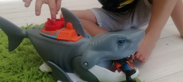 imaginext mega bite shark