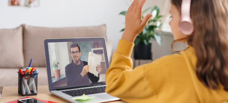 Online Learning vs Traditional Schools: Which is Better for Your Child ...